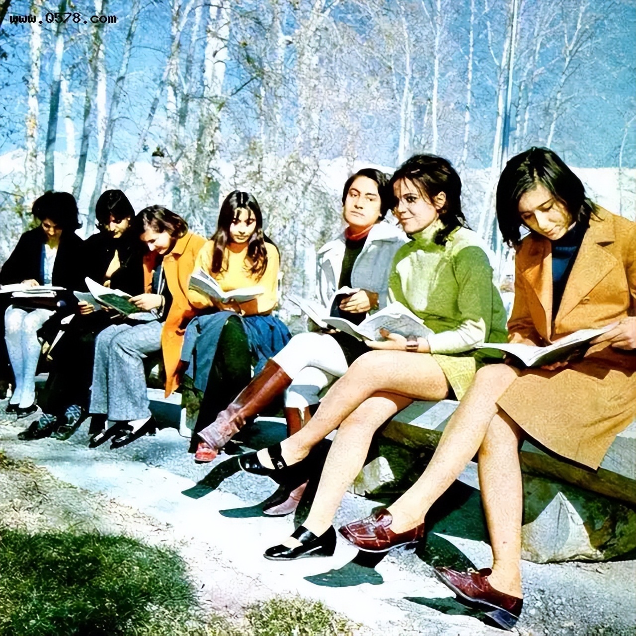 足球为伊朗女性发声,伊朗国足拒唱国歌