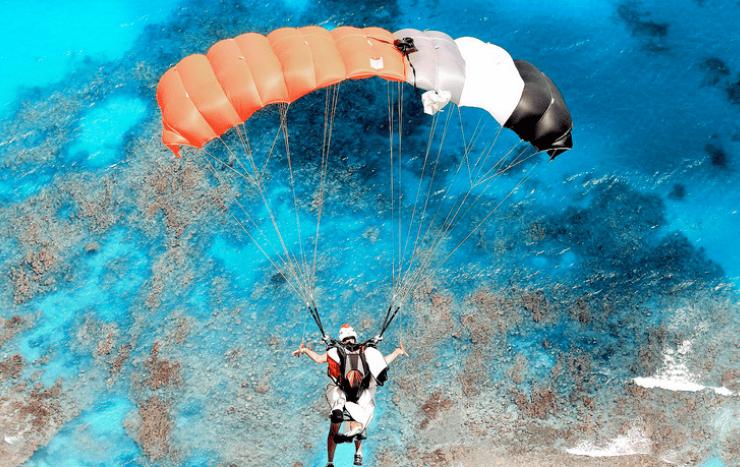 天门山翼装飞行女孩刘安全部视频,天门山翼装飞行女孩刘安照片曝光