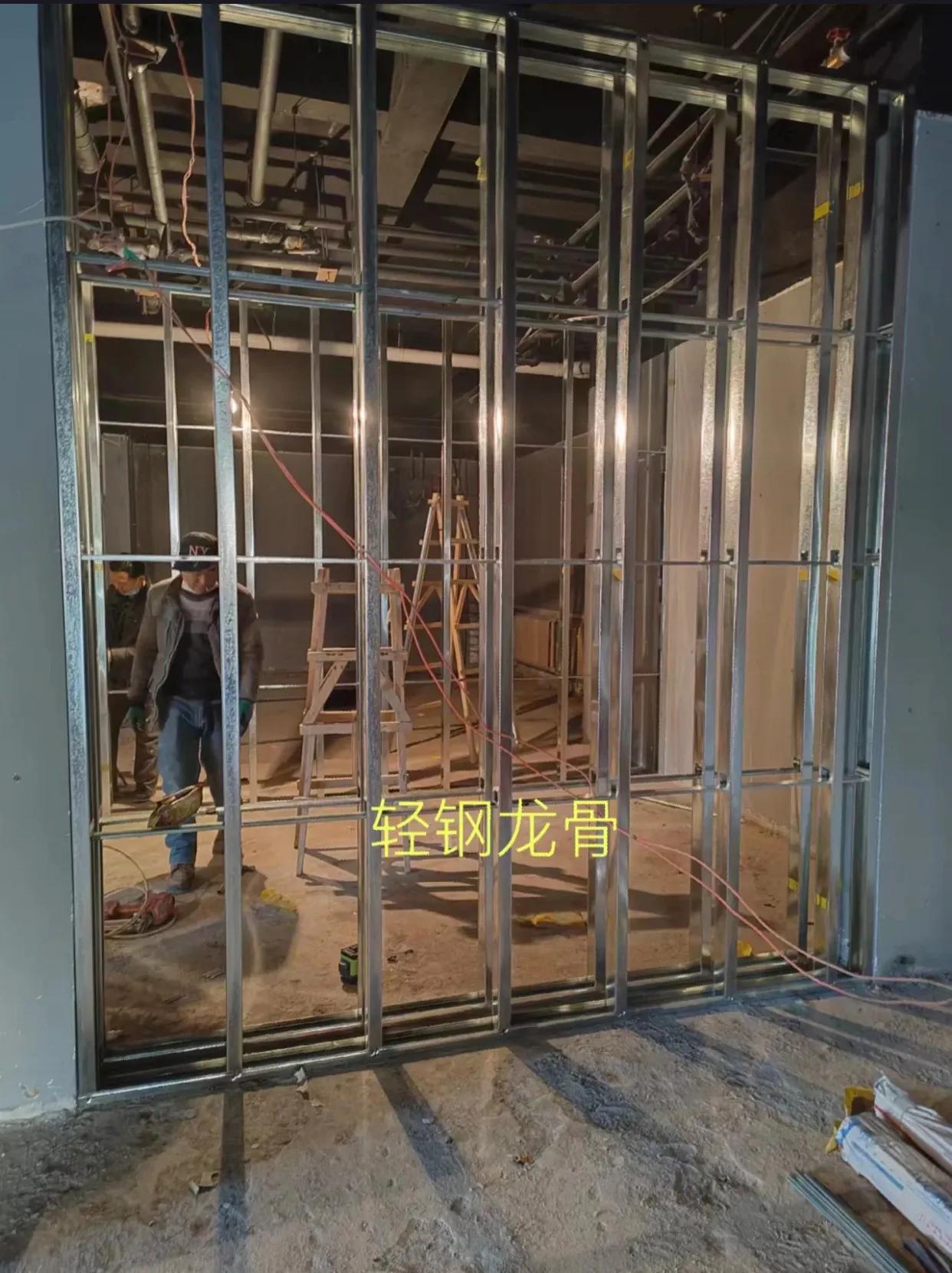 砖砌墙和轻钢龙骨隔墙的优劣对比,轻钢龙骨墙和砖砌墙哪个好