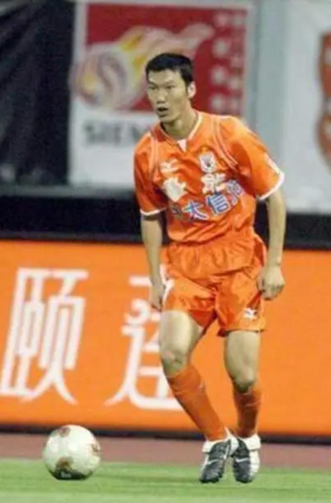 无缘世界杯的十大足球巨星,无缘2002年世界杯的十大球星