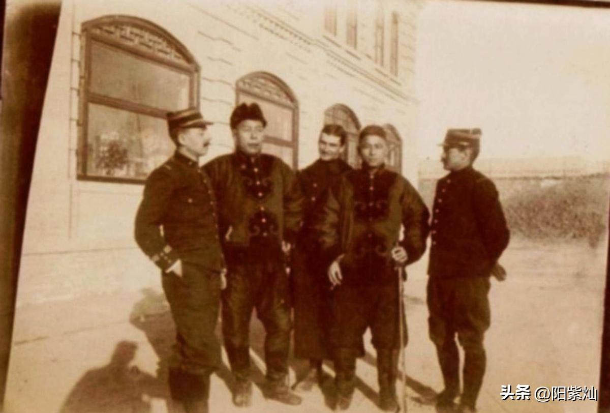 纳粹德国屠杀犹太女人,变态纳粹