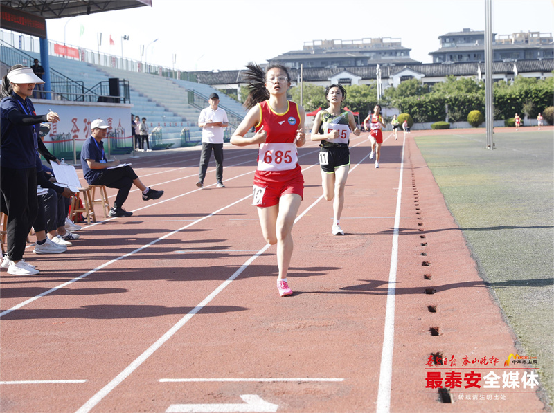 “强国有我奔跑少年”2023年*安泰**市青少年体育联赛田径比赛暨中学生田径运动会开幕