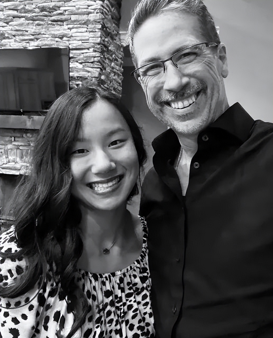 田纳西上千人送行,美国小镇千人送别湖北女孩