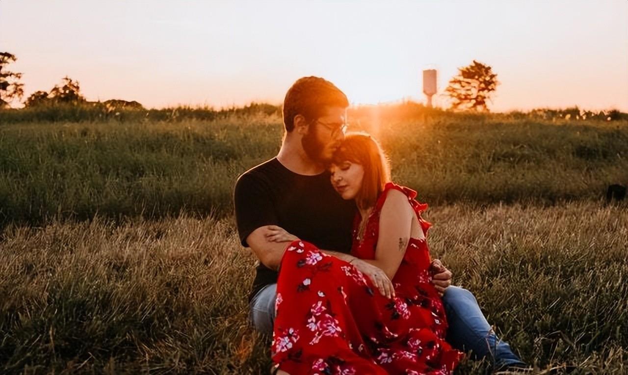 当你需要恋爱的时候,当你需要男朋友时他却不在身边