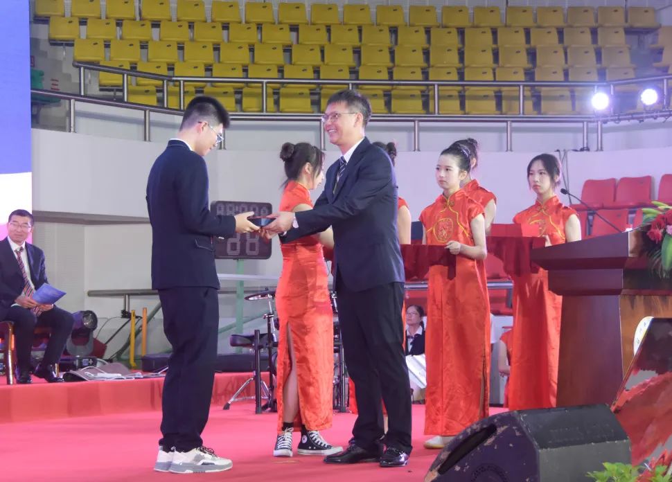 台州一中2018毕业典礼视频,台州实验中学高三毕业典礼