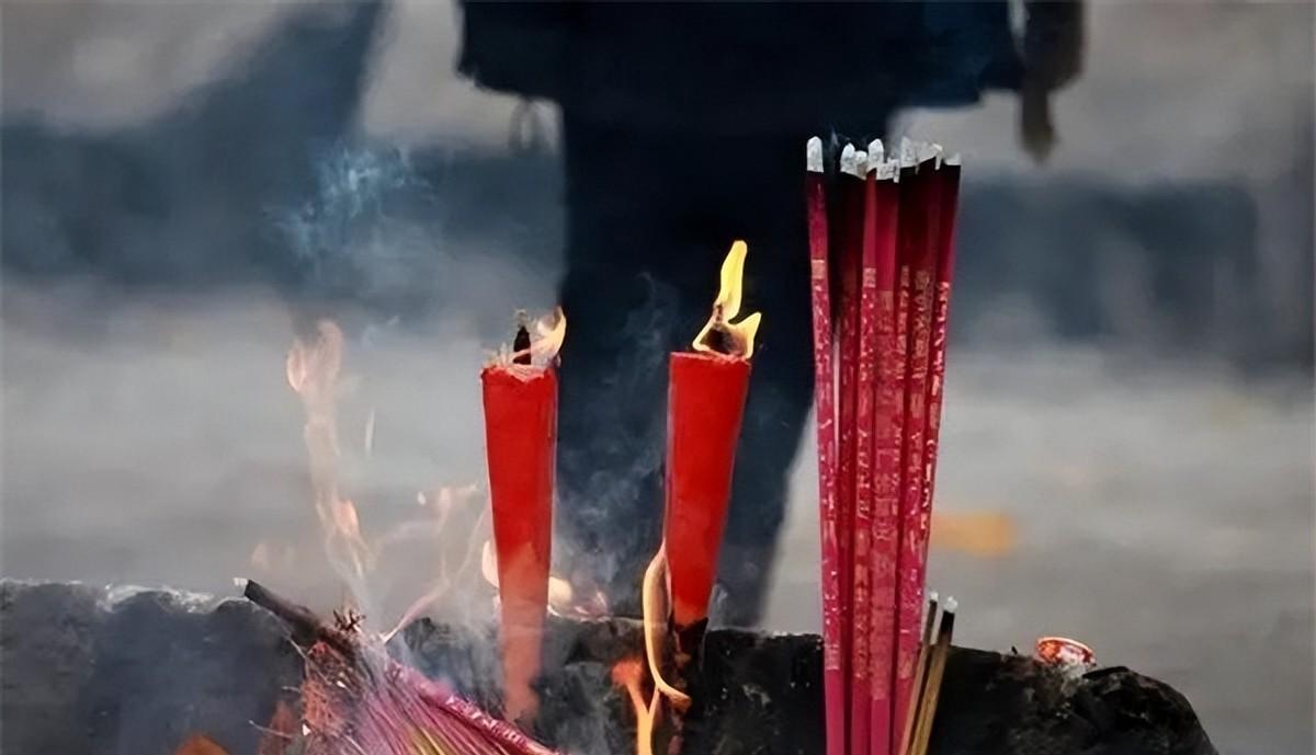 祈福三支清香,烧香三根香代表啥