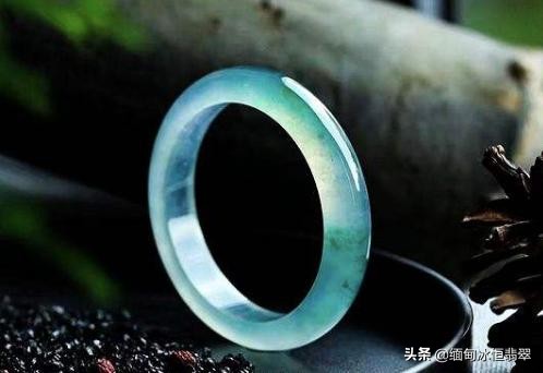 买翡翠商量价格,买翡翠砍价要不要吃药