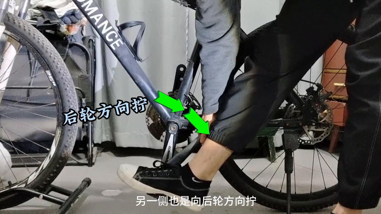 山地车曲柄和牙盘必须一起换吗,山地车牙盘曲柄盖为啥只有一个