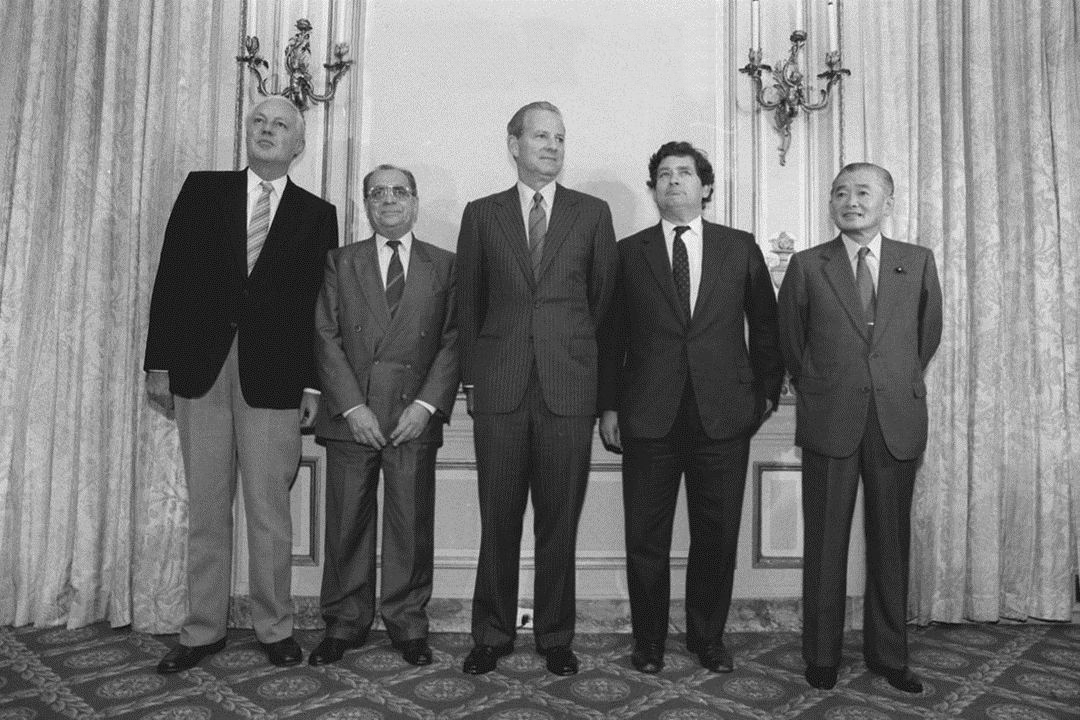 日本现在和80年代对比哪个更富有,80年代日本是最有钱的吗