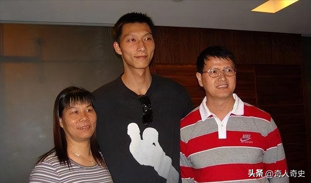 易建联和荆灵婚礼,易建联娶老婆了吗