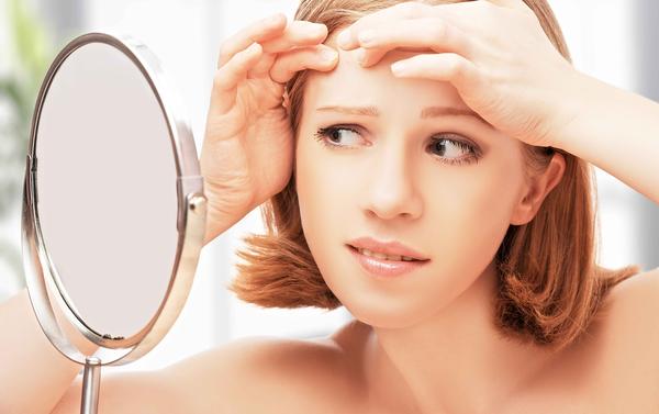 脸上长痘痘了怎么办最简单的方法,脸上长痘痘怎么办最简单的方法