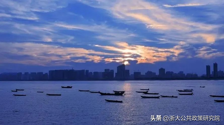 杭州市发展新格局,杭州区域往西扩为什么不往东扩