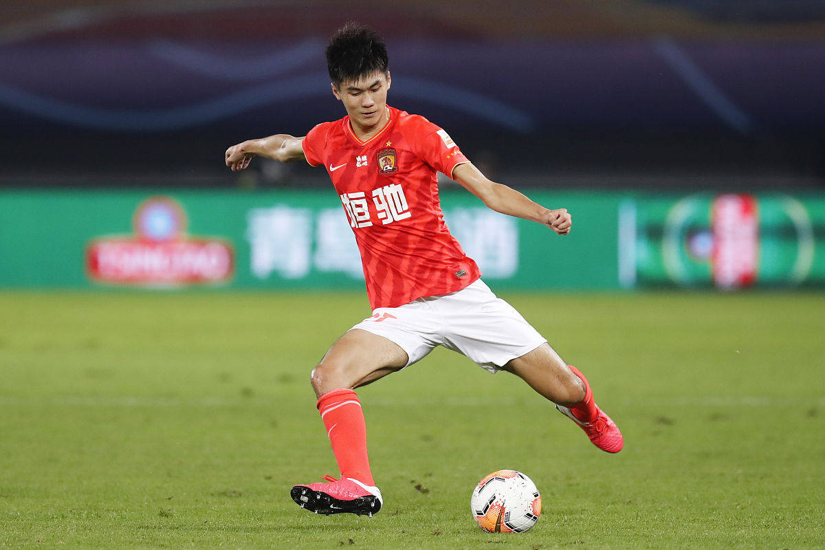 吴少聪留洋伊斯坦布尔,吴少聪留洋俱乐部