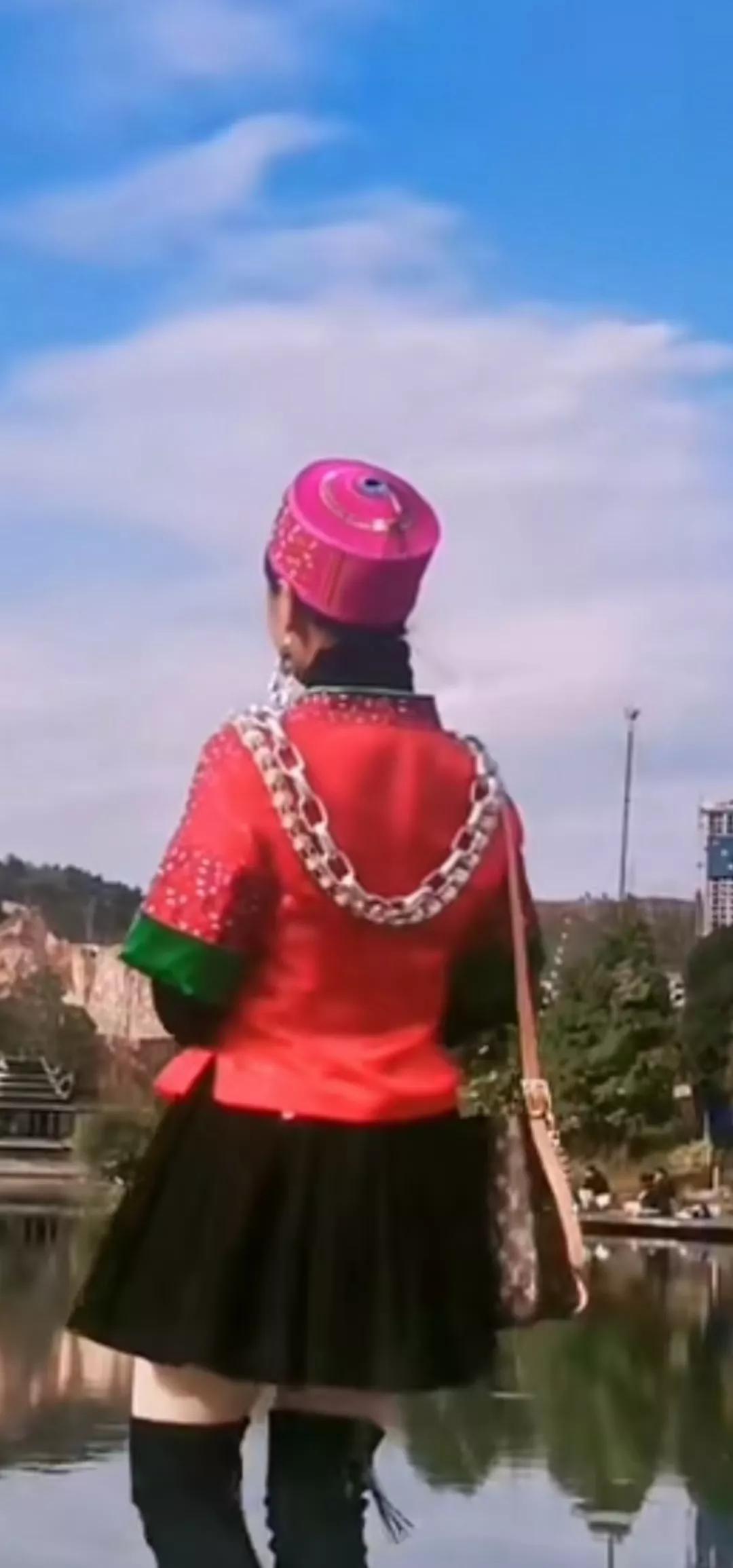 苗族是一个古老的民族,苗族的悲惨历史