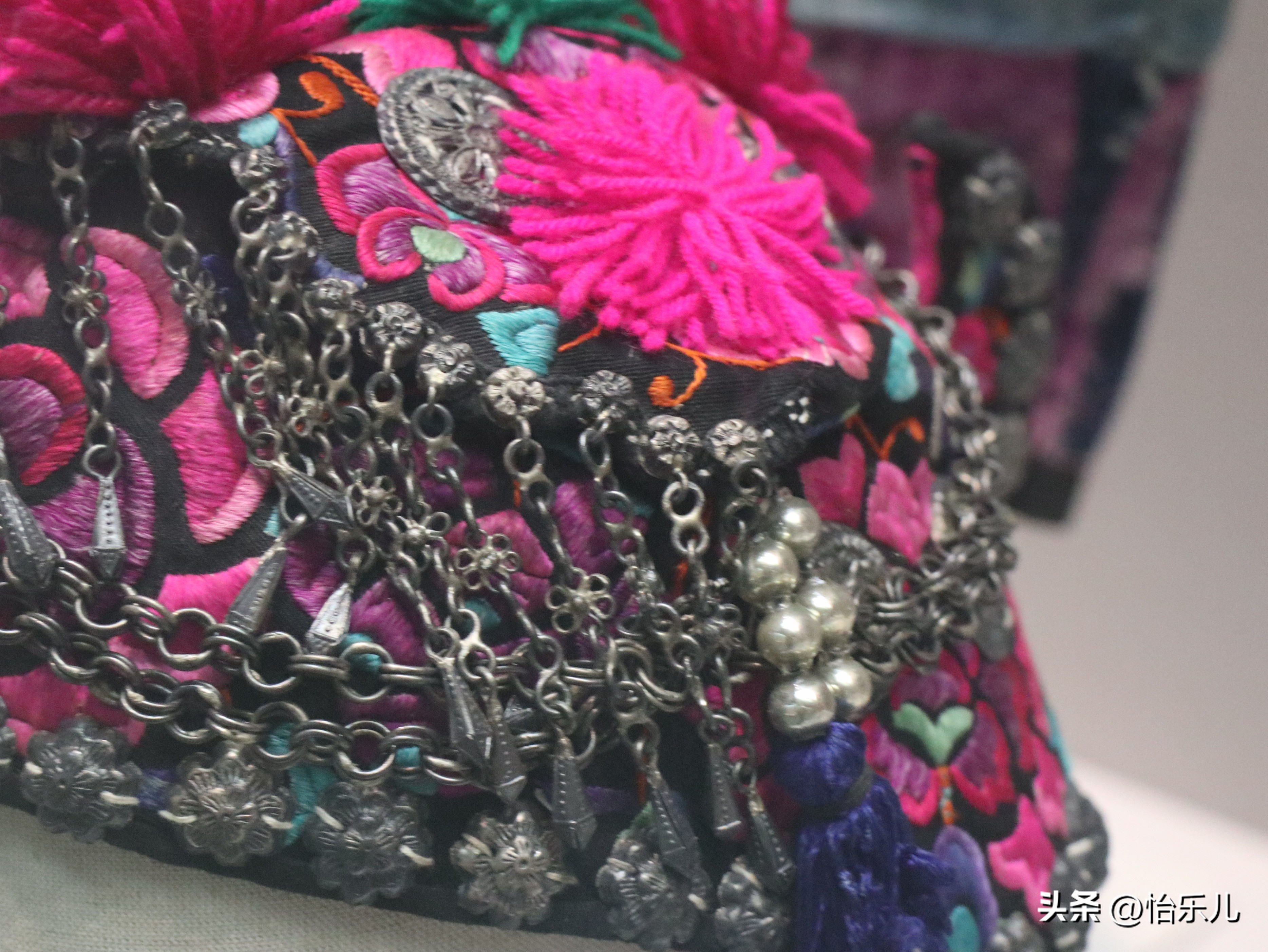 云南最著名的银饰,云南银饰元素