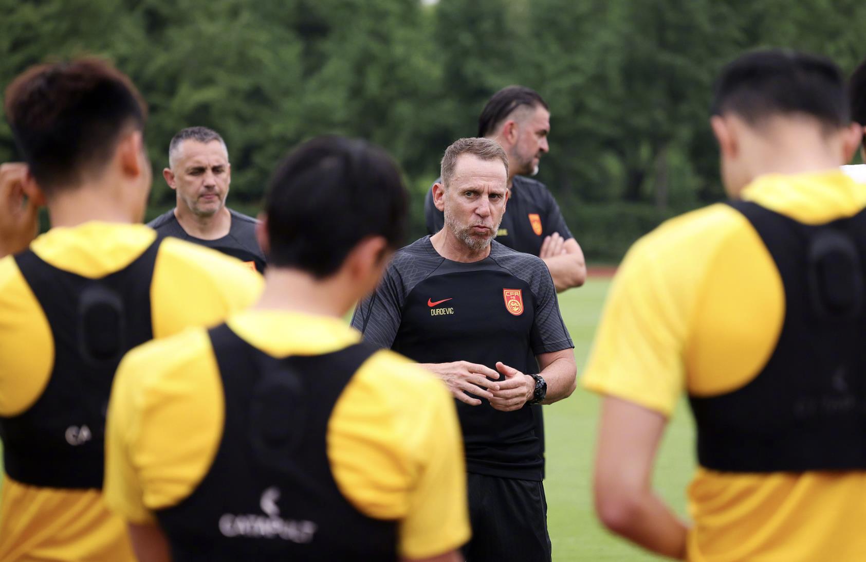 中国男足cctv5vs泰国队,今晚中国男足比赛直播cctv5