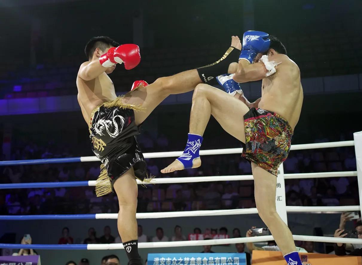 “淮城决”燃爆淮安！刘勇夺得WKA亚洲金腰带！