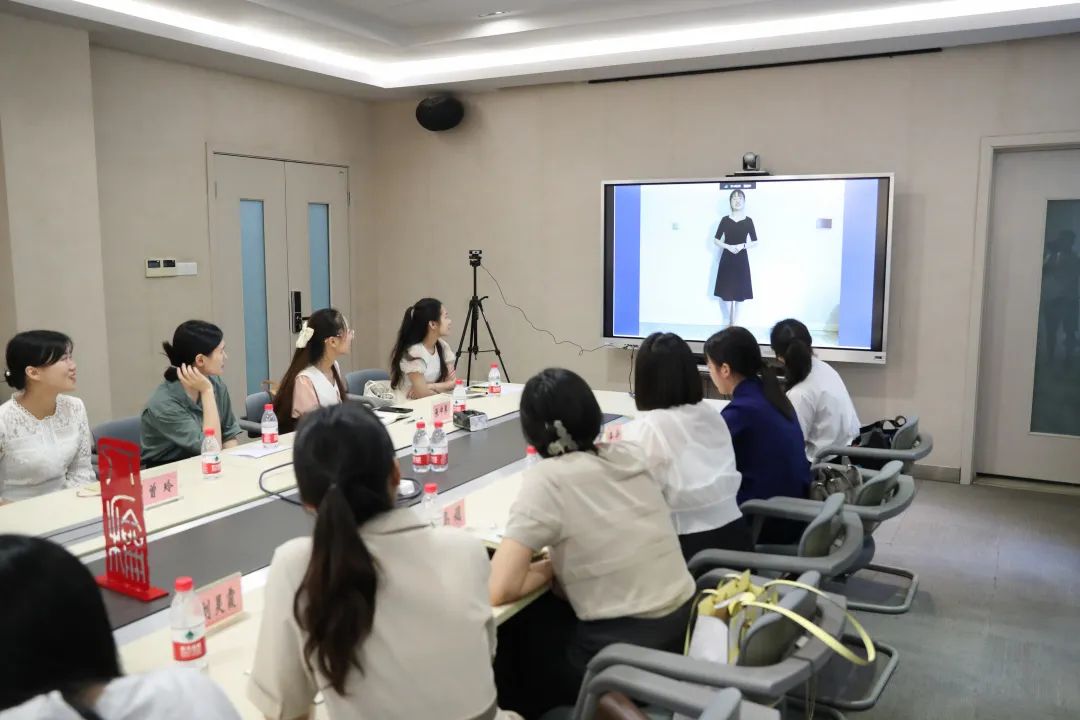 人和之师｜凝“新”聚力躬耕教育——人和街小学