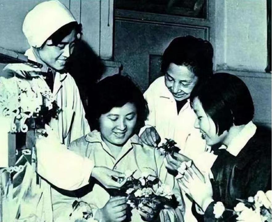 阿诗玛杨丽坤的两个儿子近况,杨丽坤阿诗玛双胞胎近况