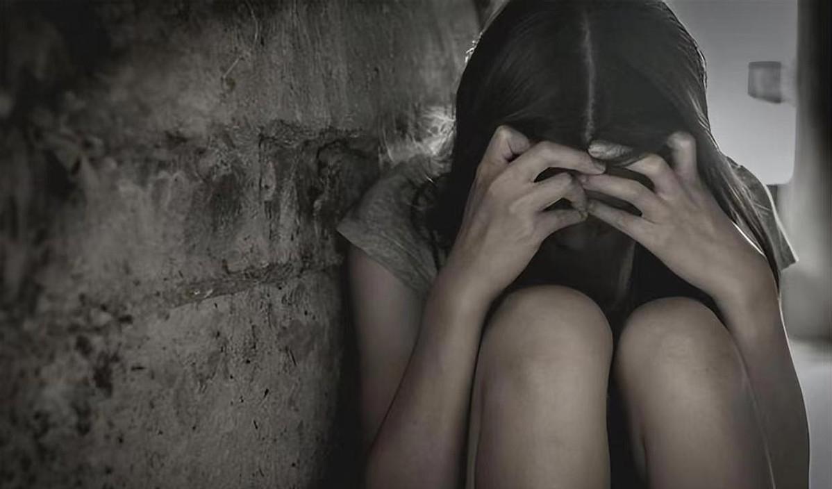 江苏“716”抢劫轮奸案，40名乘客无一反抗，两名女性惨遭8人性侵