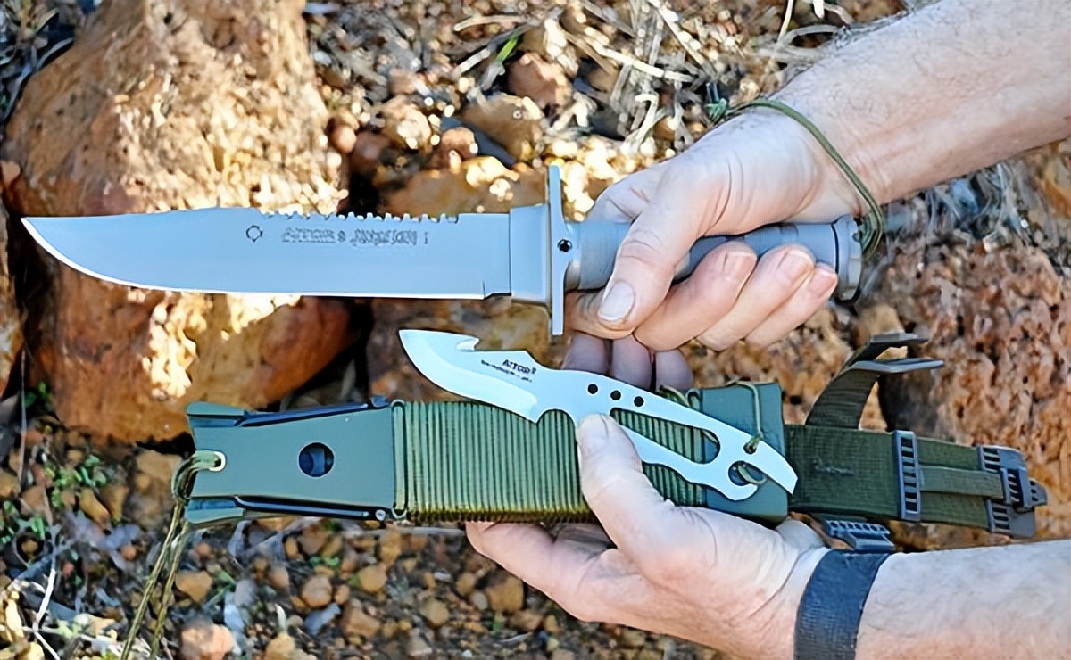 多功能野外生存刀燧石,国外户外生活使用的户外生存刀