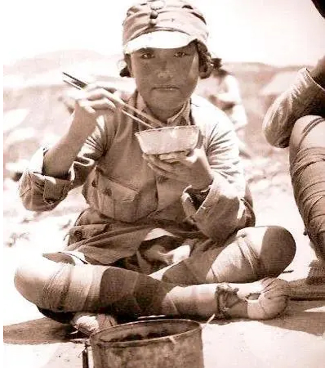 刚打完玻尿酸就别来尬演女兵了这5位女星演女兵让人看着真难受