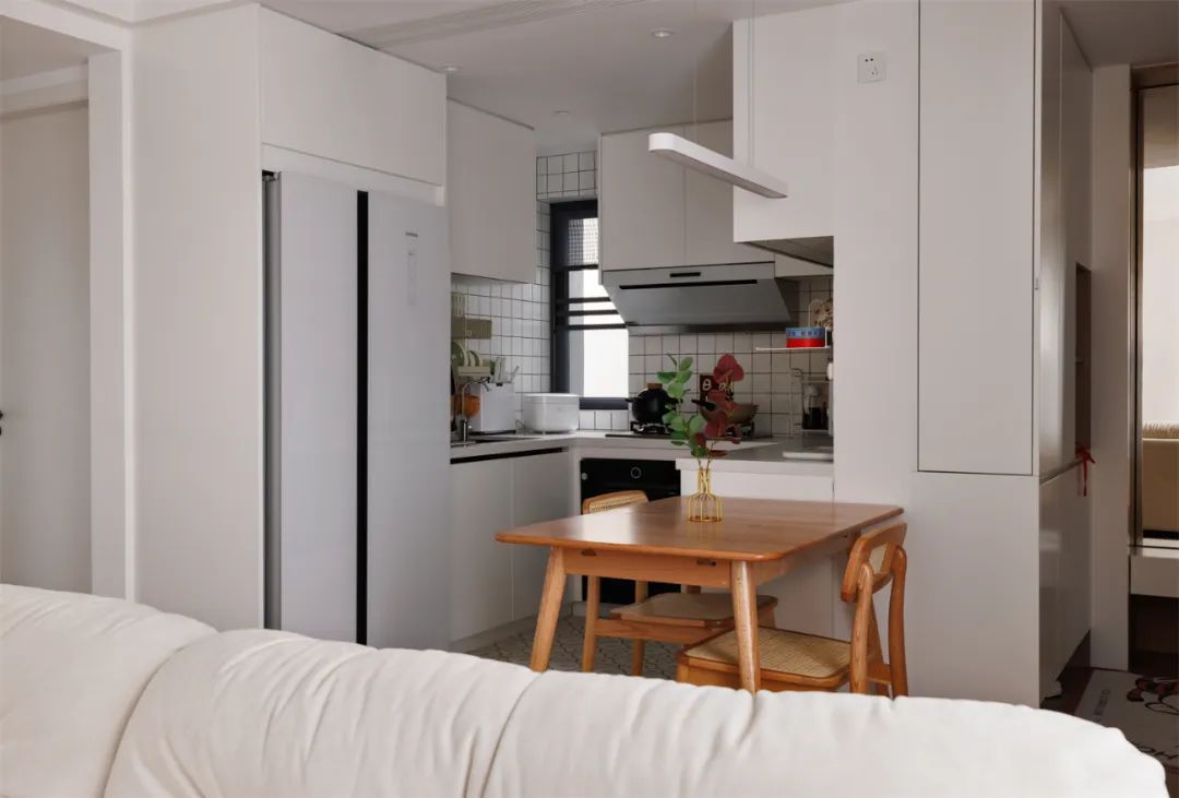 95后小夫妻二手房翻新,95后小夫妻返乡改造老房子