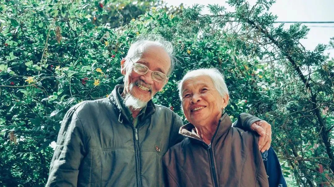 五险一金哪些工人不需要缴纳,年轻人到底有没有必要交五险一金