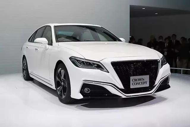 大众辉昂旗舰型提车,大众辉昂和丰田皇冠该怎么选