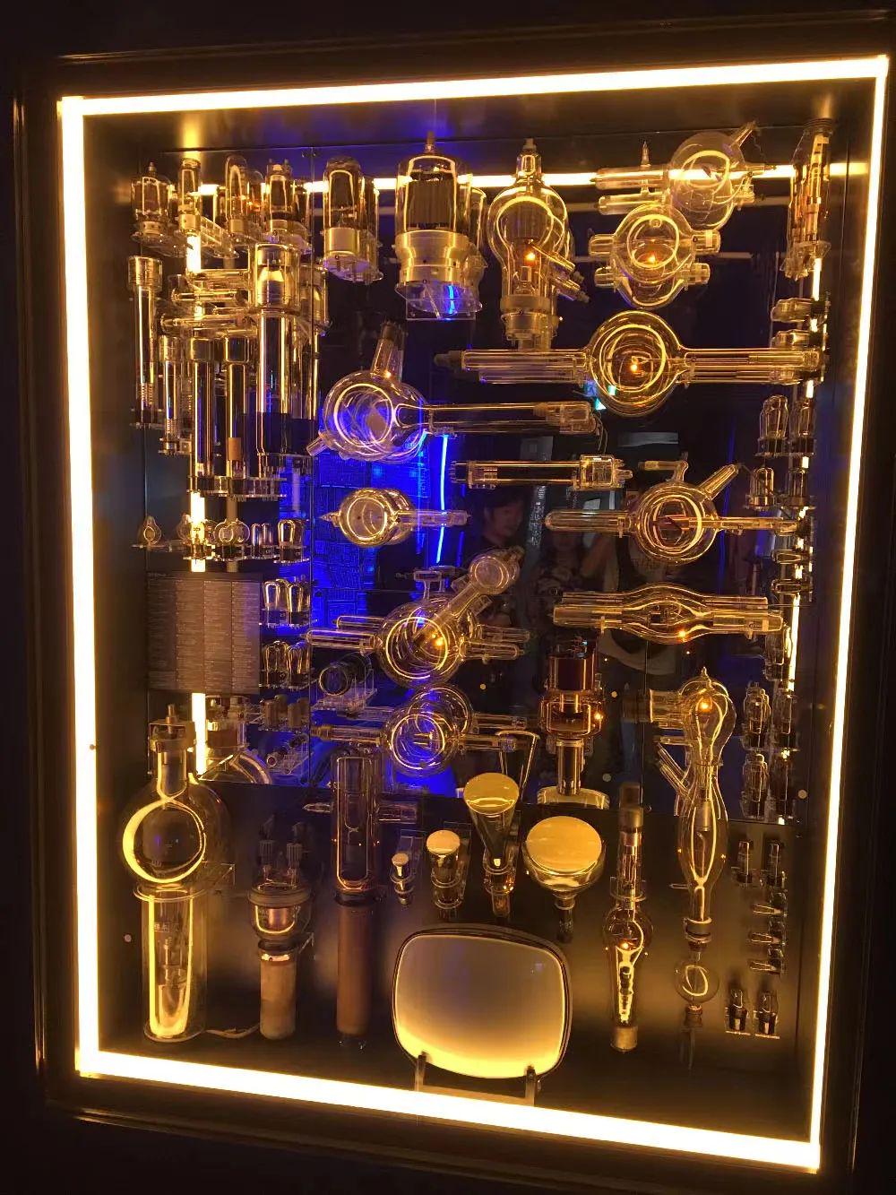 旧手机拆解零件真实视频,旧手机拆解以后能值多少钱