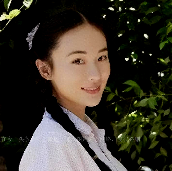 一脱成名的她有多少黑料?早年拍大尺度戏,为博出位全裸出镜