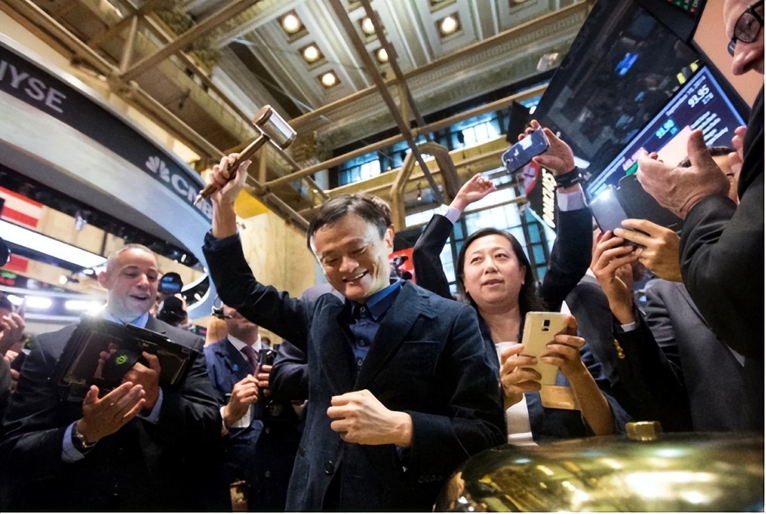 马云回国后的真实经历,马云减持国内资产