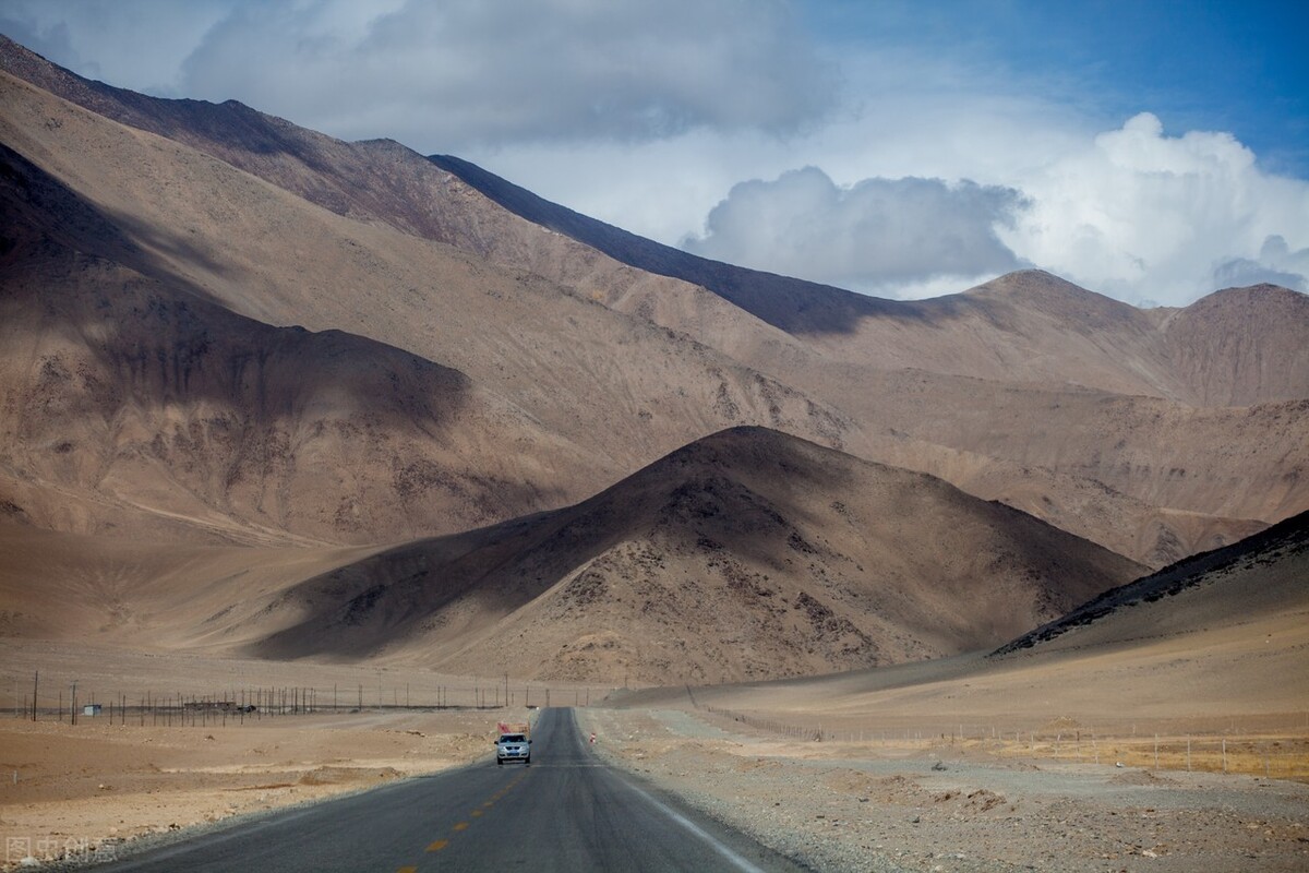 疆内包车价目表,疆旅租车乌鲁木齐