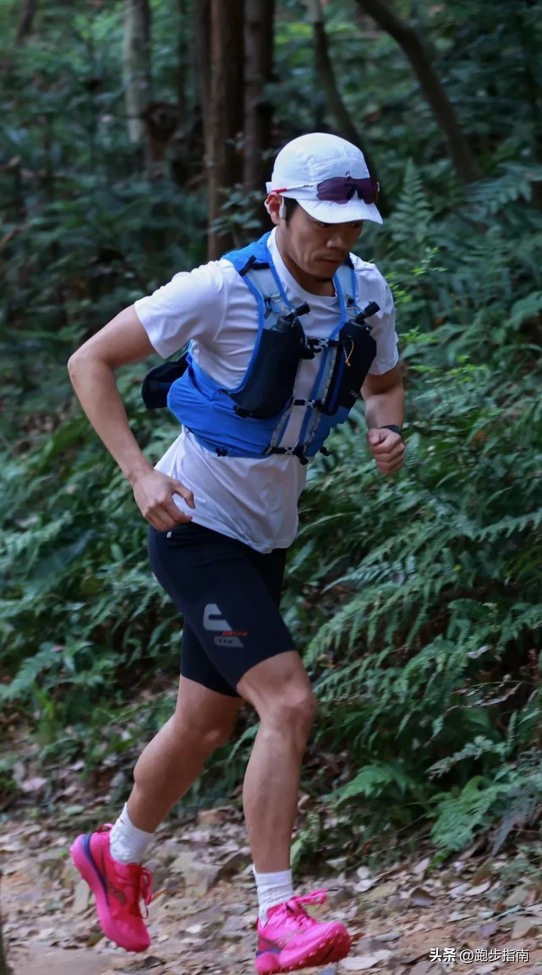 迪卡侬越野跑背包尺寸,迪卡侬骑行背包测评