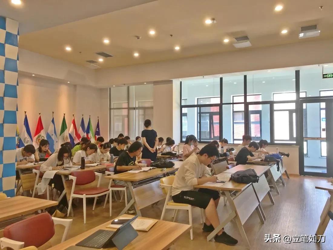 西安翻译学院最出名的学生,西安翻译学院是国家认可的学校吗