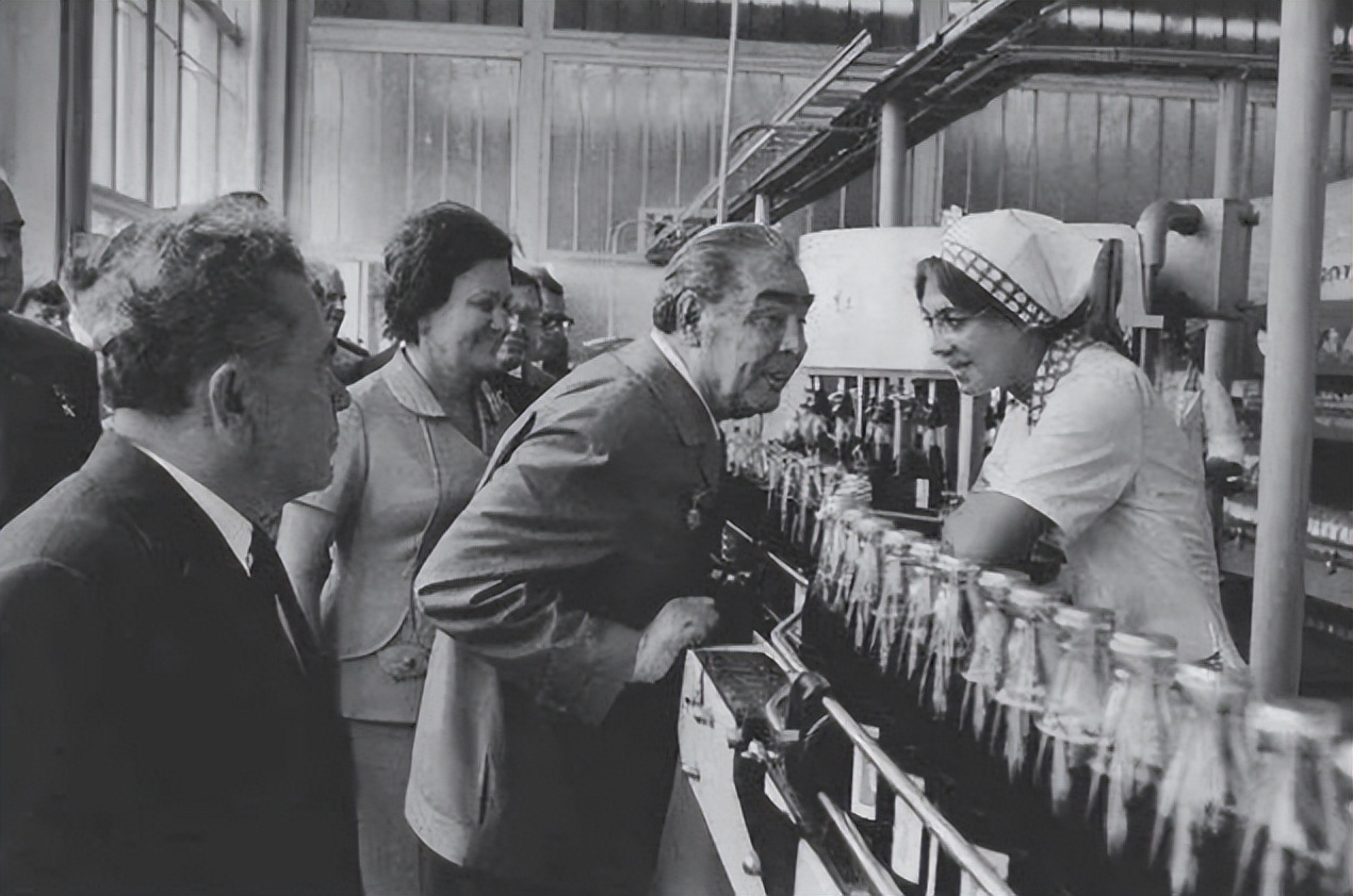 埃及前总统萨达特被谁杀死的,萨达特中东战争