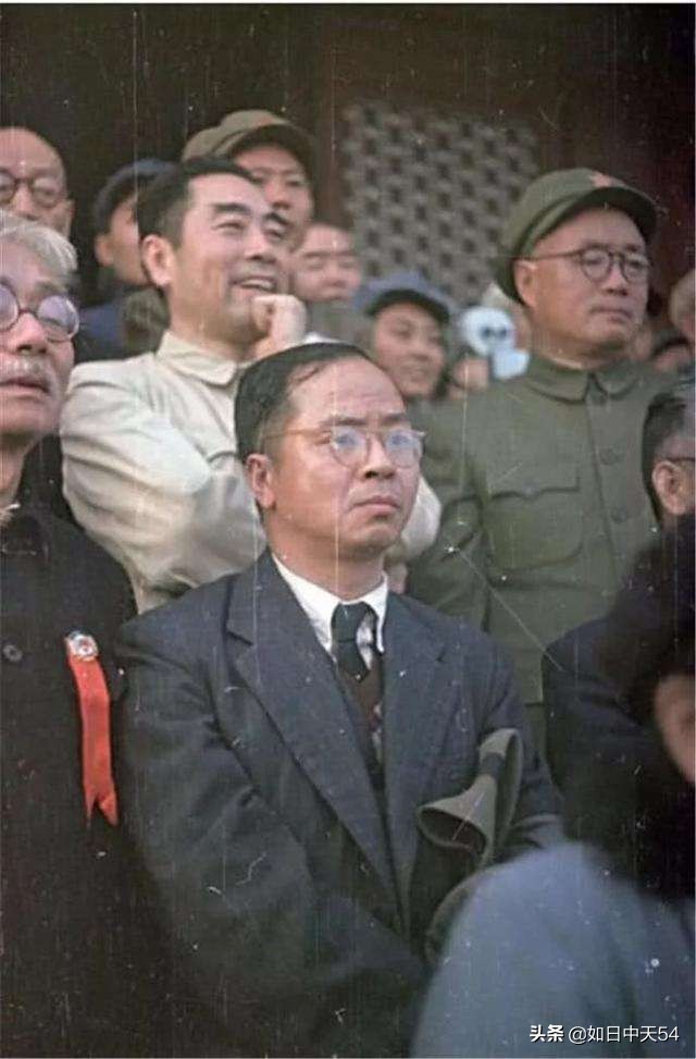 开国大典最震撼的解读,用简练的语言概括开国大典的过程