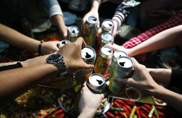 法律下的性自由：内蒙高姐与多名男子多次聚众淫乱获刑