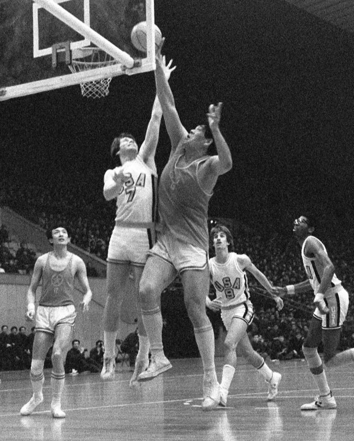 穆铁柱篮球时代排名,穆铁柱同时期的中国男篮替补中锋