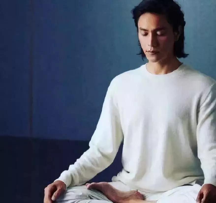 陈坤打坐治抑郁,冥想陈坤20年打坐心得