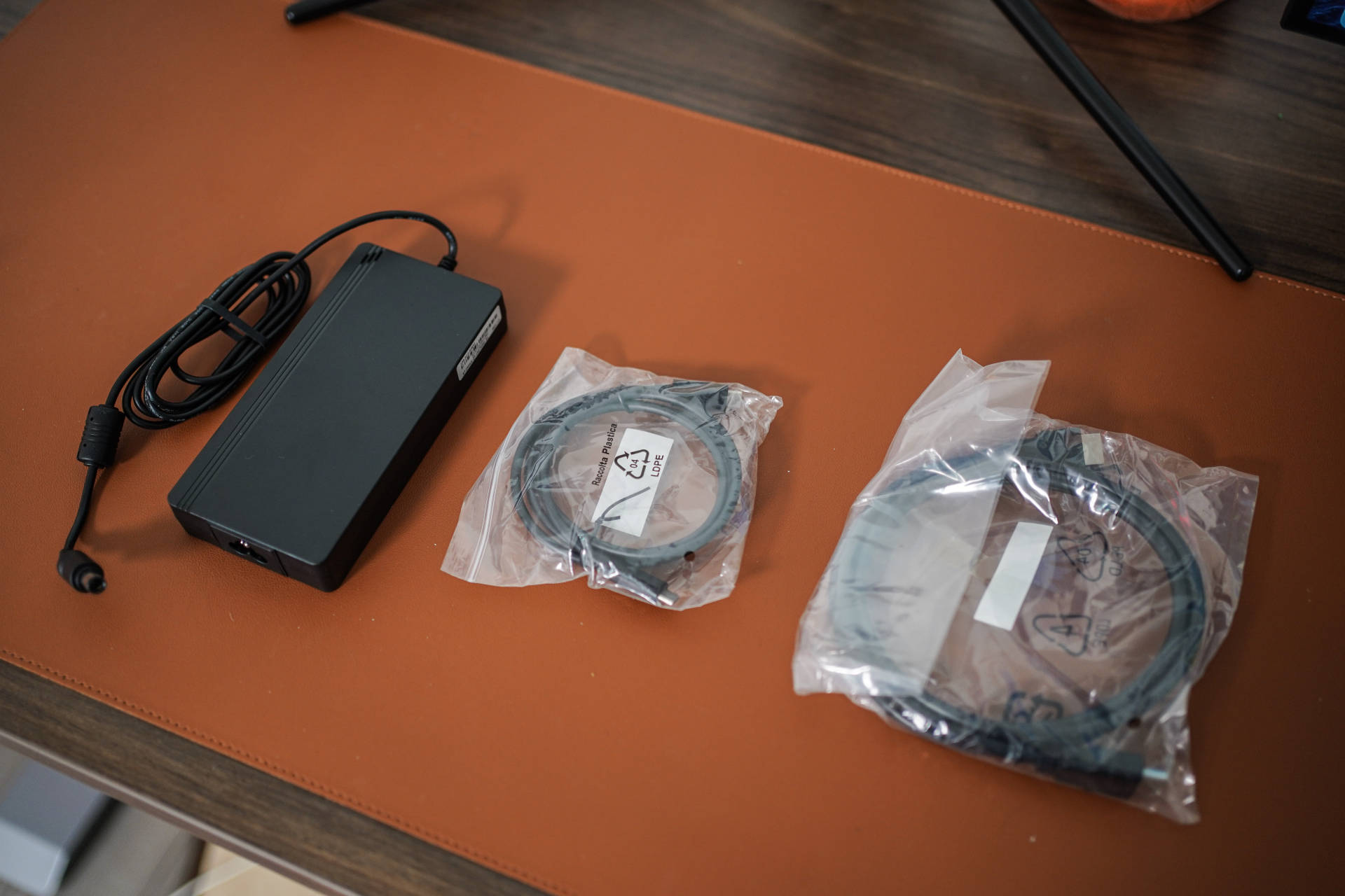 白天生产力晚上爱奇艺，八千字教你打造一键切换主题桌面