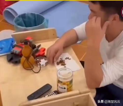 国足输给越南后球迷真实反应,足球媒体人评价国足输越南