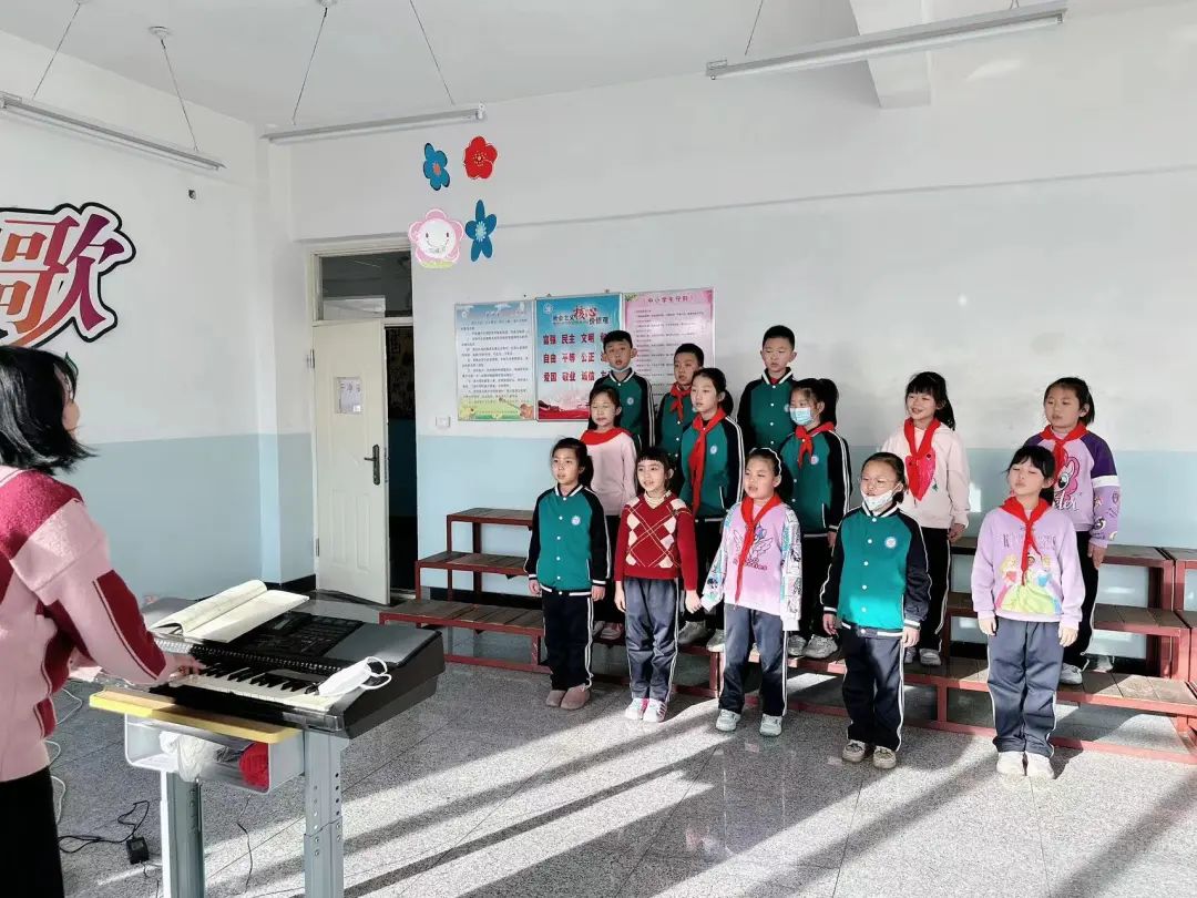 包头北重一中竞赛班,包头市青山区北重一小好吗