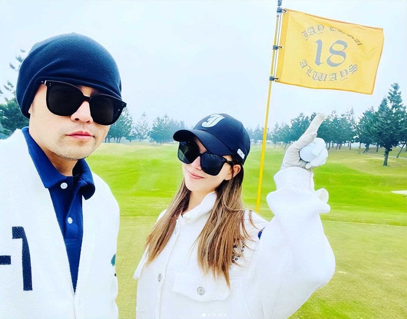 昆凌晒周杰伦照为其庆生,昆凌晒周杰伦视角荡秋千照