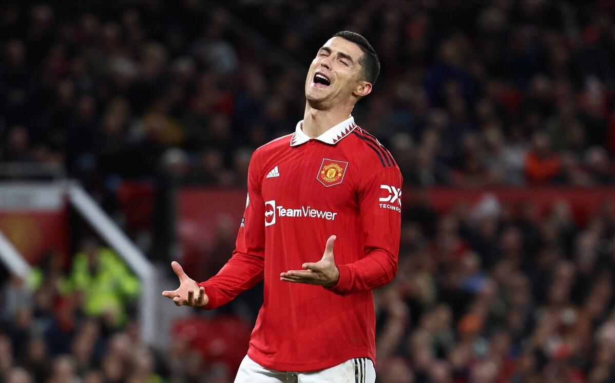 滕哈赫认为曼联有希望冲击前四,滕哈赫力挺曼联主帅团队