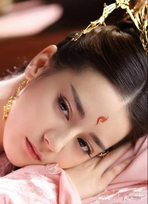 不整不能当明星？娱乐圈内几位纯天然美女，各个都是实力派