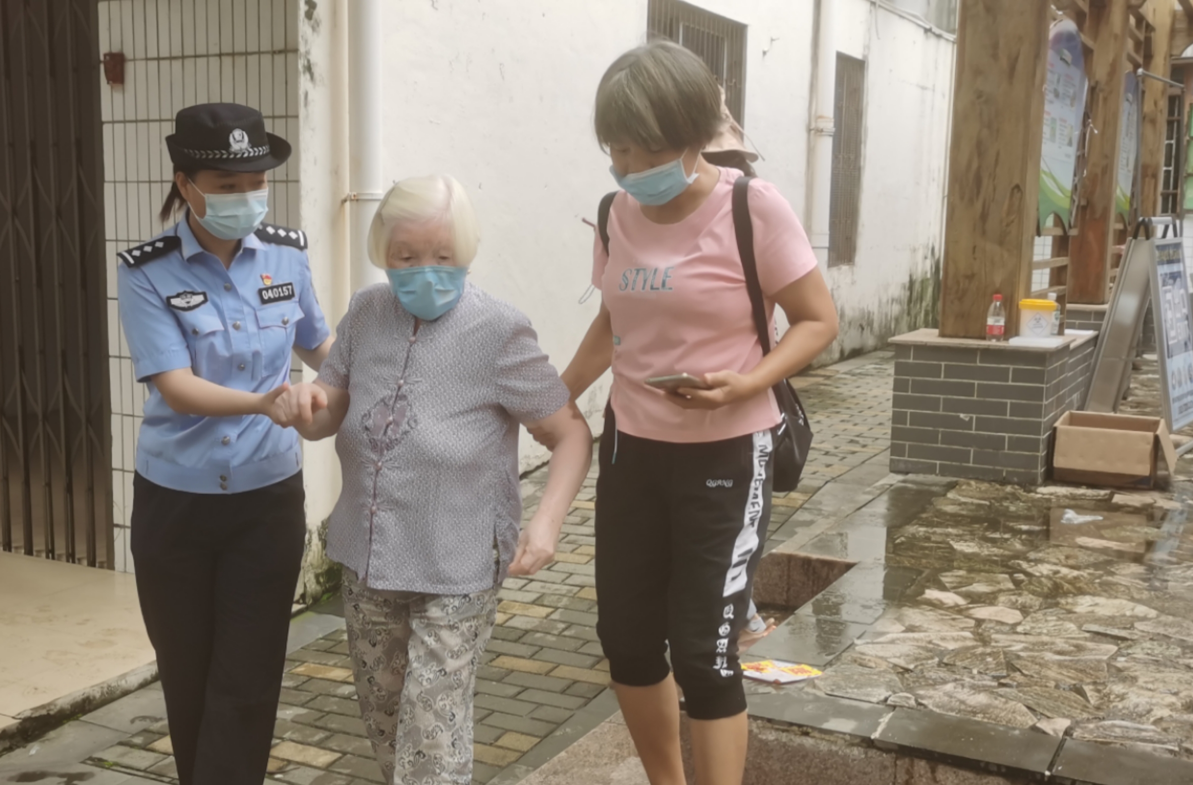 抗疫一线为人民服务,抗疫一线保平安