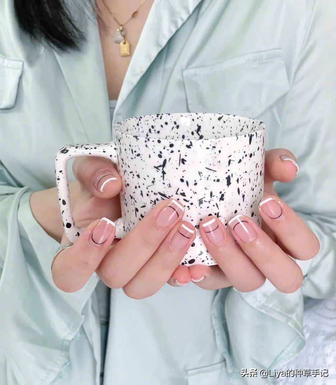 超显白超好看的美甲图片,虎年美甲2022新年美甲显白长款