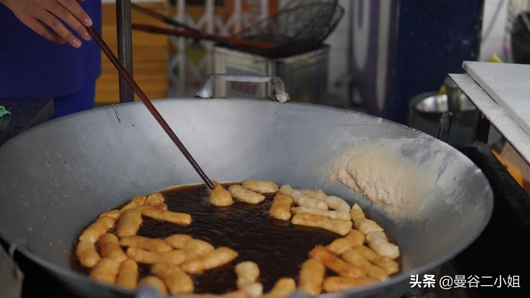 泰国疫情夜市地摊,泰国路边摊的疫情