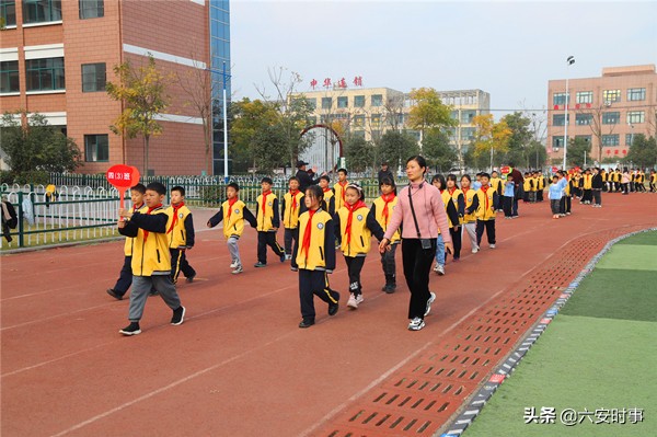 六安市今年足球比赛小学,六安三小足球比赛